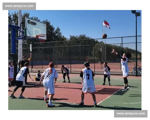 在汗水与呐喊中记录一场激动人心的校园篮球比赛作文记事全过程感悟 在汗水与呐喊中记录一场激动人心的校园篮球比赛作文记事全过程感悟