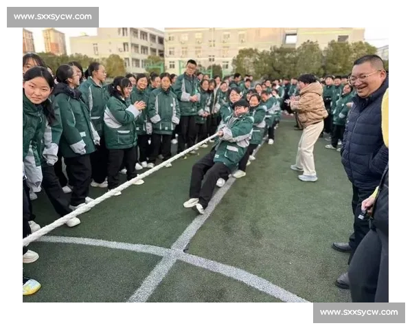 一场凝聚班级力量与拼搏精神的难忘拔河比赛记初中校园集体成长 一场凝聚班级力量与拼搏精神的难忘拔河比赛记初中校园集体成长
